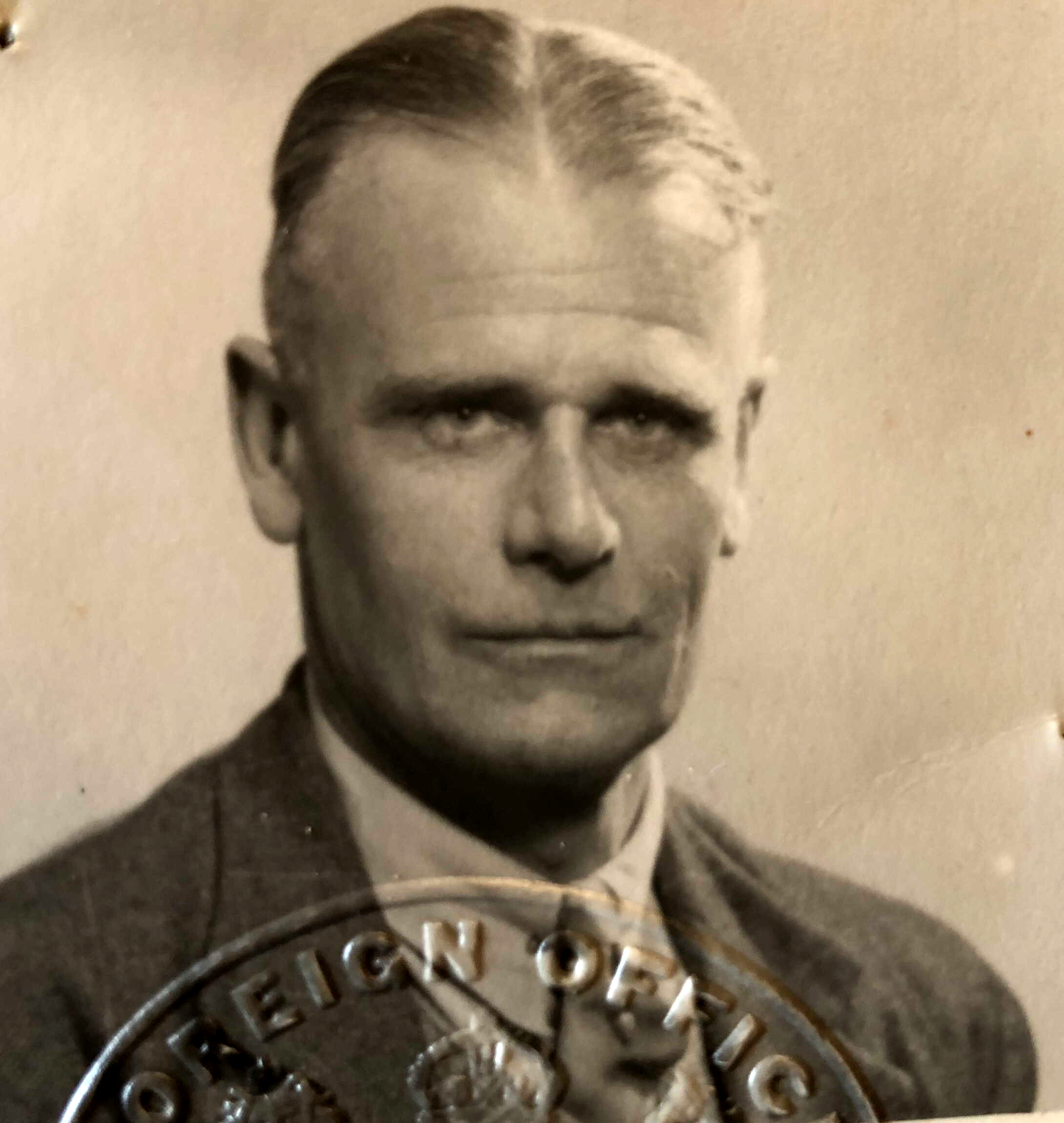 Photo of photos/Kenneth Douglas MacLennan 1898-1972 portrait 1948